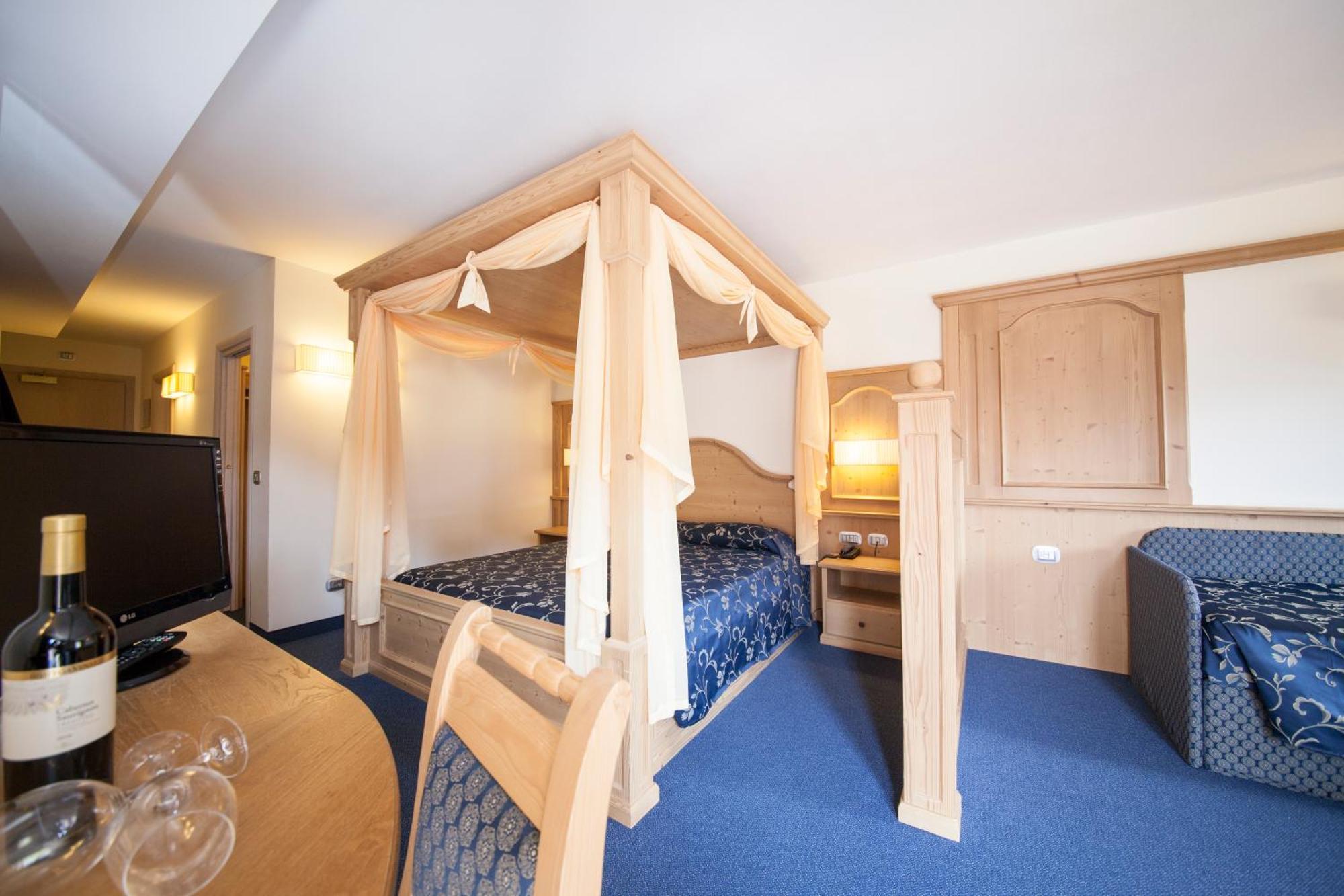 Family Hotel Andes - Only For Family Vigo di Fassa Pokoj fotografie